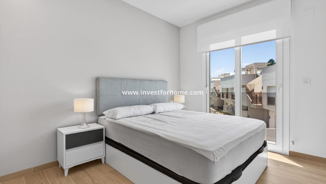 Apartamento de 2 habitaciones en El Raso en venta con piscina - 325.000 € (Ref: 9810390)