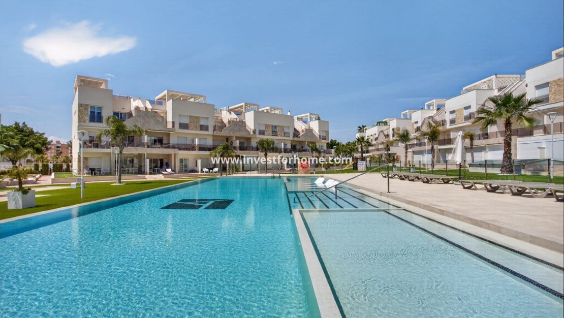 Apartamento de 2 habitaciones en El Raso en venta con piscina - 325.000 € (Ref: 9810390)