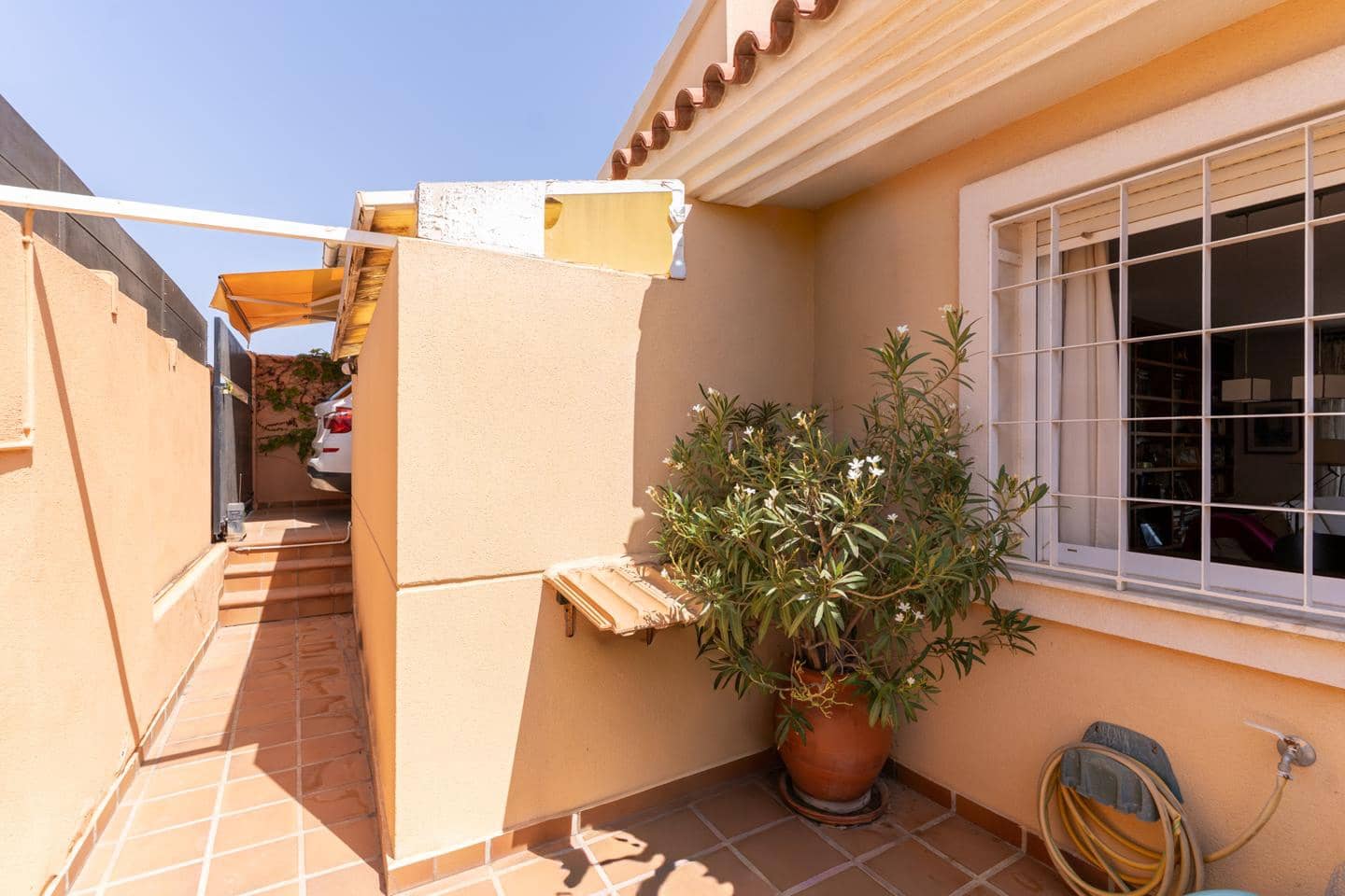 Chalet de 4 habitaciones en Gran Alacant en venta con piscina garaje - 990.000 € (Ref: 10004309)