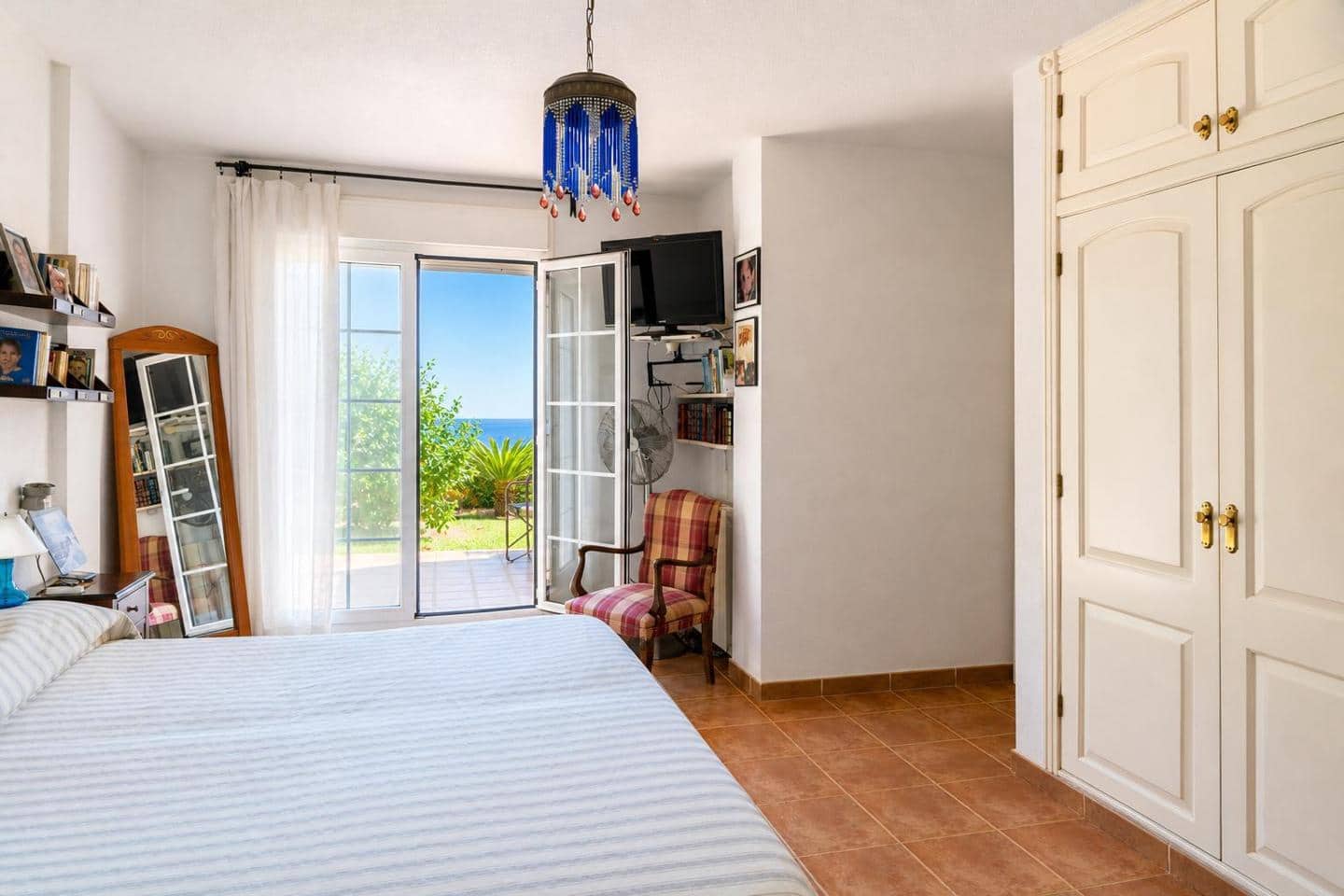 Chalet de 4 habitaciones en Gran Alacant en venta con piscina garaje - 990.000 € (Ref: 10004309)