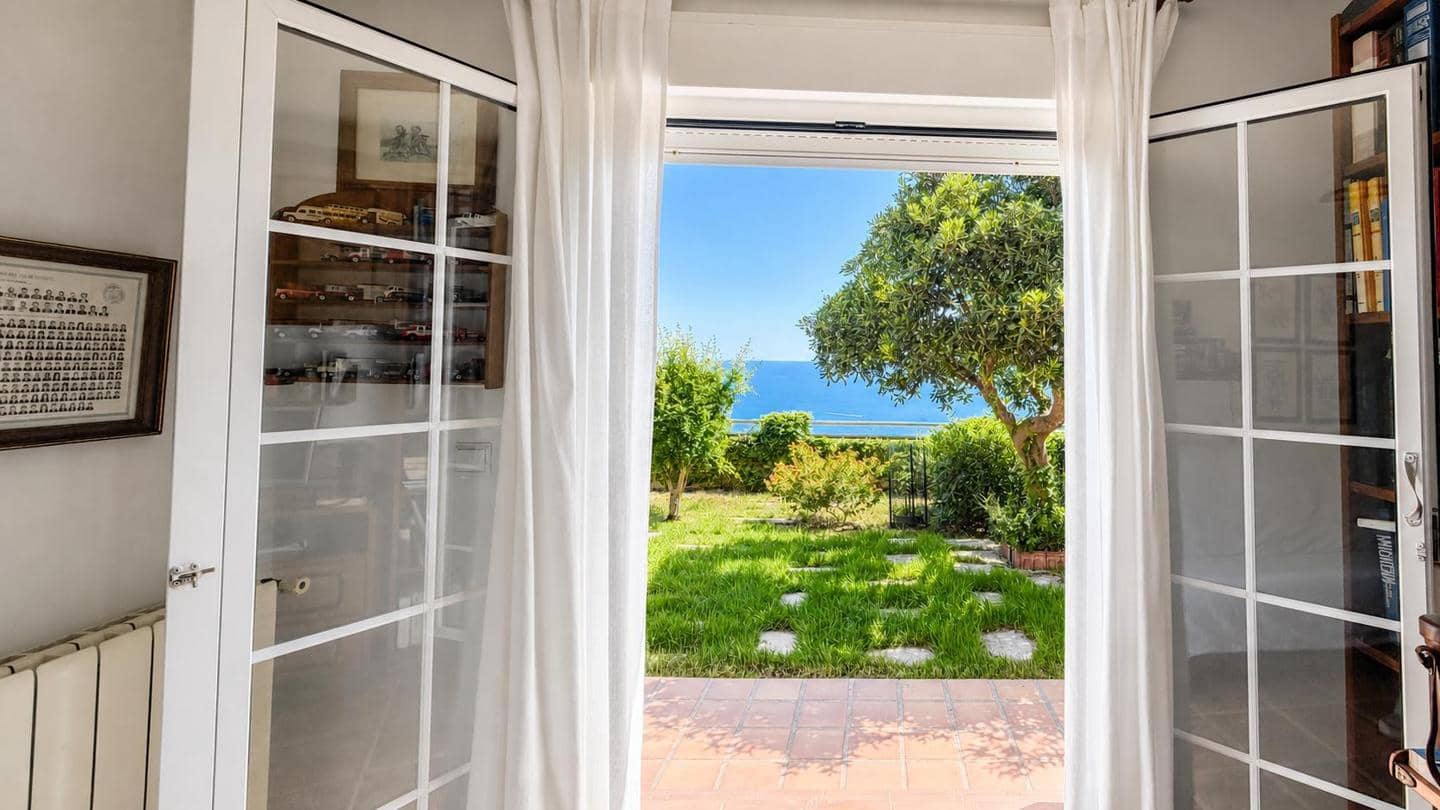 Chalet de 4 habitaciones en Gran Alacant en venta con piscina garaje - 990.000 € (Ref: 10004309)