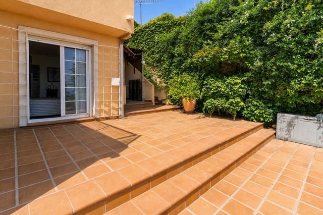 Chalet de 4 habitaciones en Monte Faro - Altomar II, Santa Pola en venta con piscina garaje - 990.000 € (Ref: 10004309)