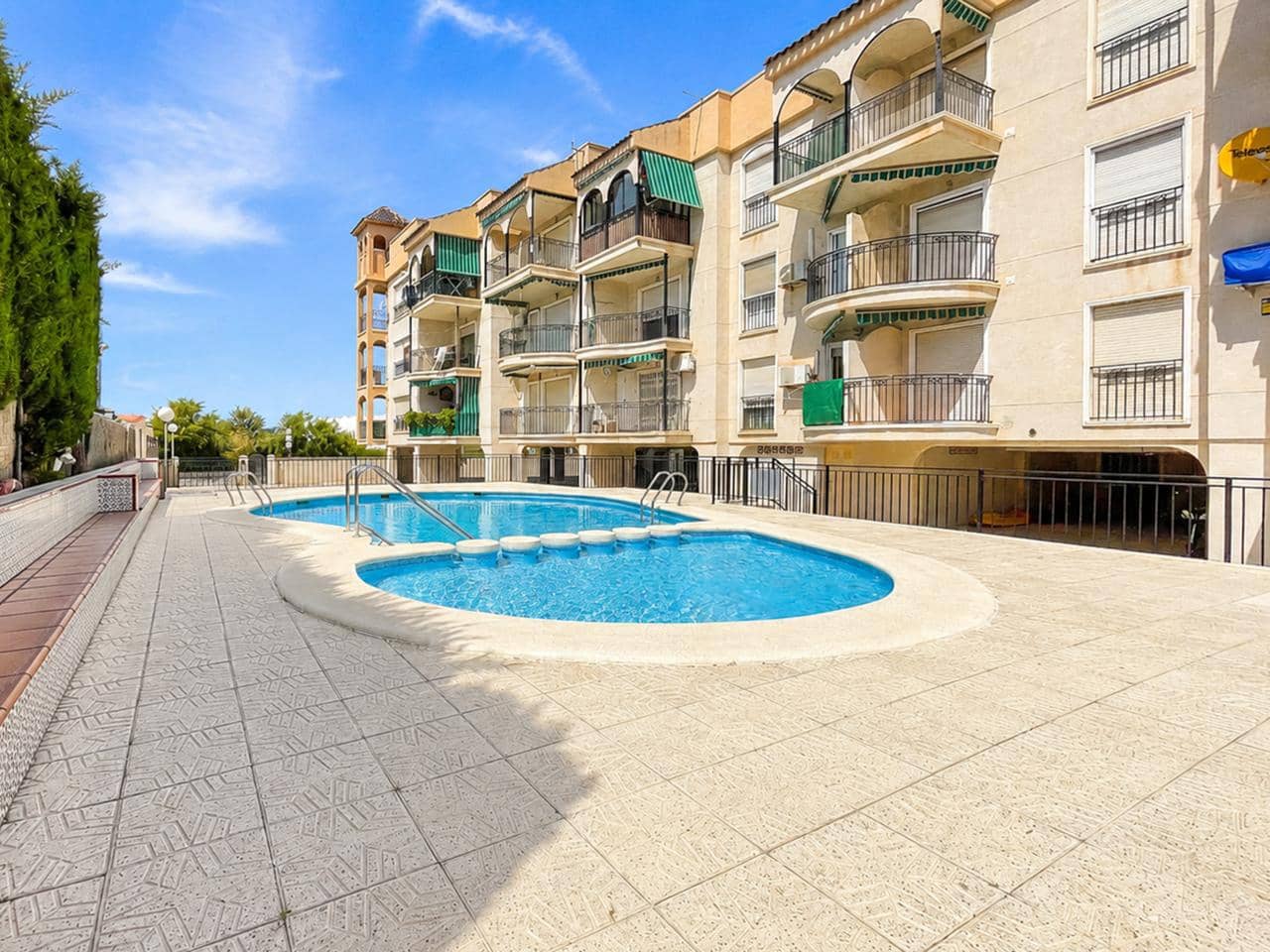 2 slaapkamer Flat te koop in Santa Pola met zwembad garage - € 174.000 (Ref: 10019707)