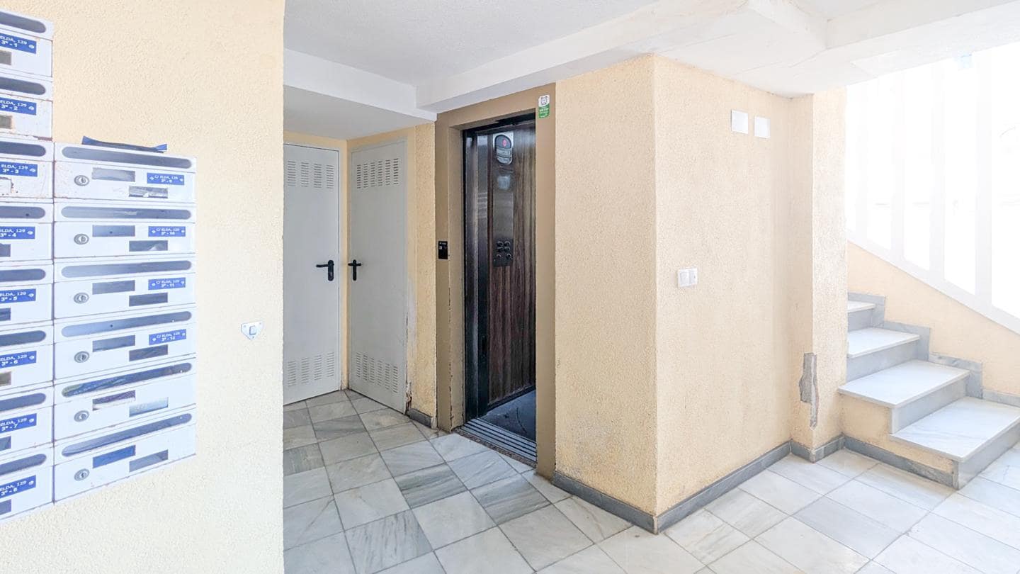 2 slaapkamer Flat te koop in Santa Pola met zwembad garage - € 174.000 (Ref: 10019707)