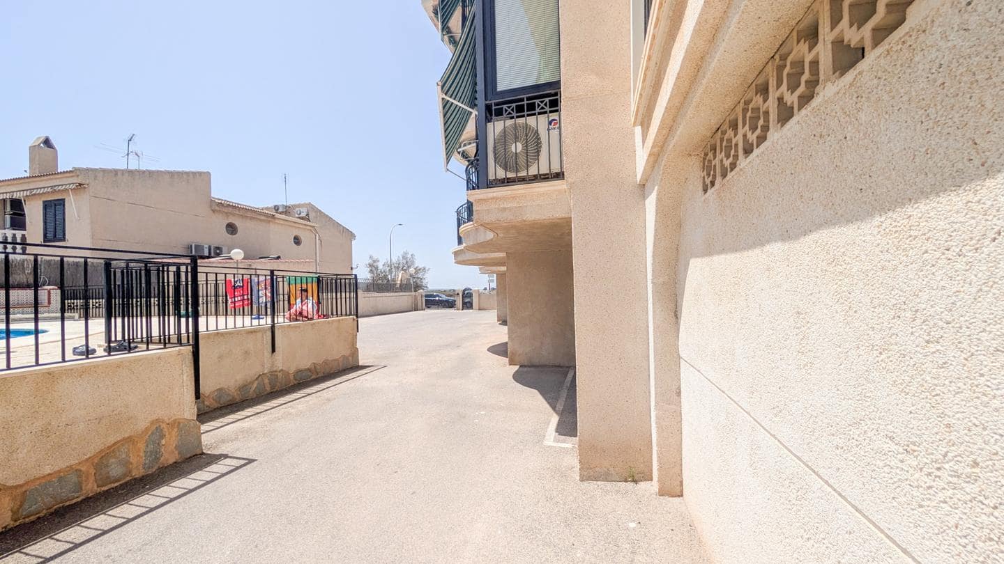 2 slaapkamer Flat te koop in Santa Pola met zwembad garage - € 174.000 (Ref: 10019707)