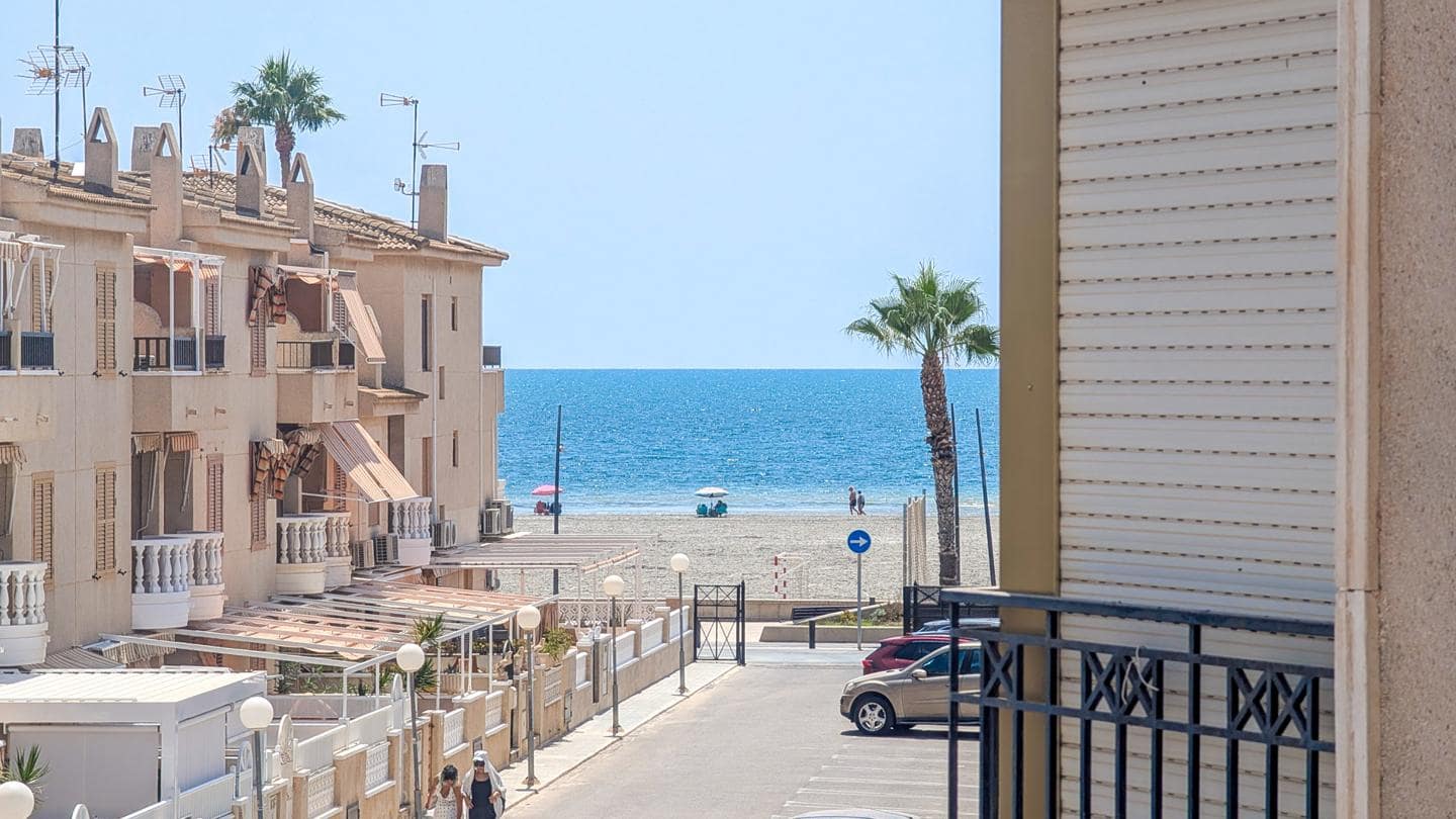 2 slaapkamer Flat te koop in Santa Pola met zwembad garage - € 174.000 (Ref: 10019707)