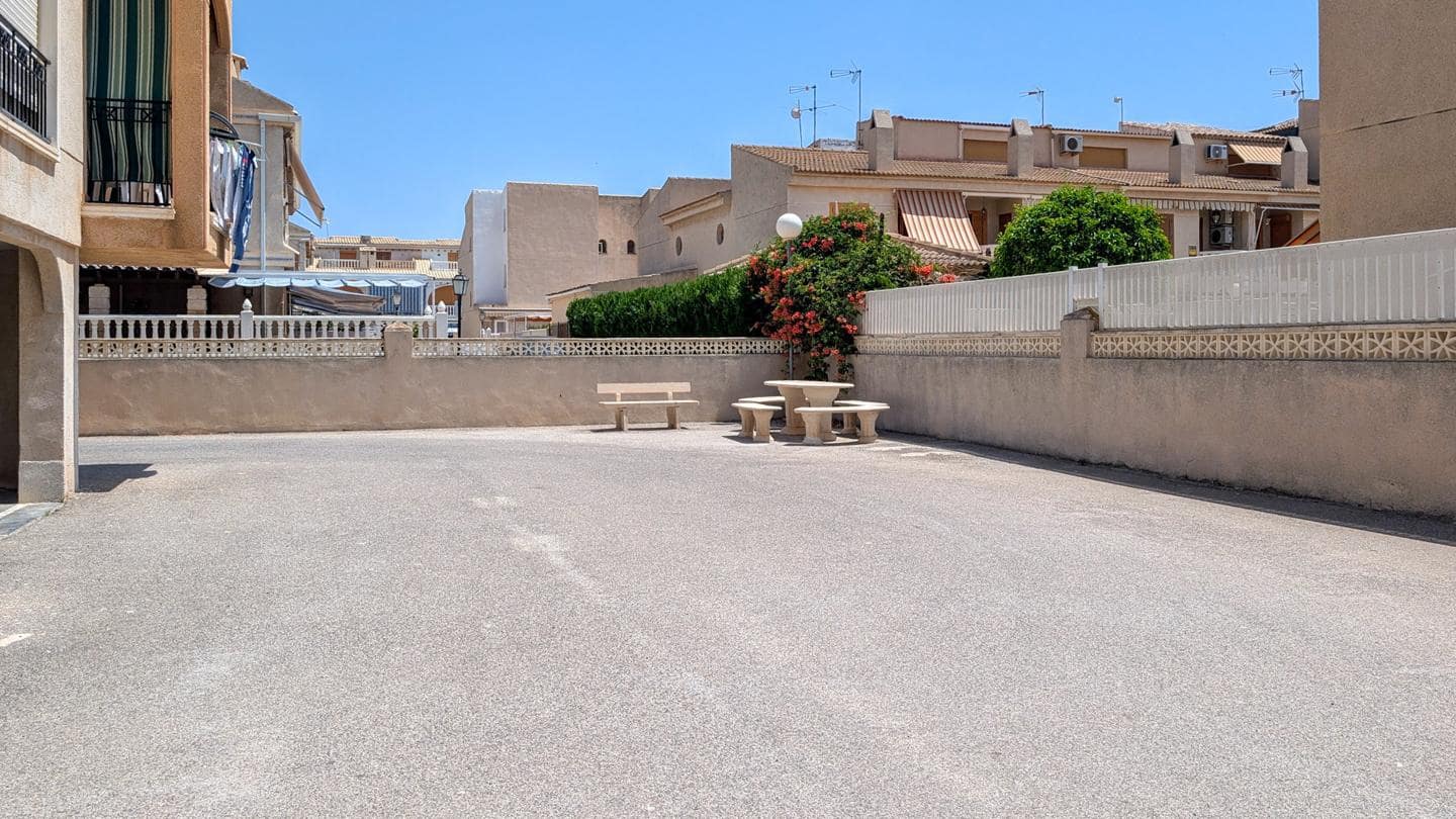 2 slaapkamer Flat te koop in Santa Pola met zwembad garage - € 174.000 (Ref: 10019707)