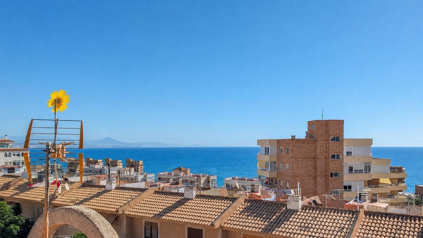 2 chambre Villa/Maison à vendre à Arenales del Sol avec piscine - 230 000 € (Ref: 10024821)