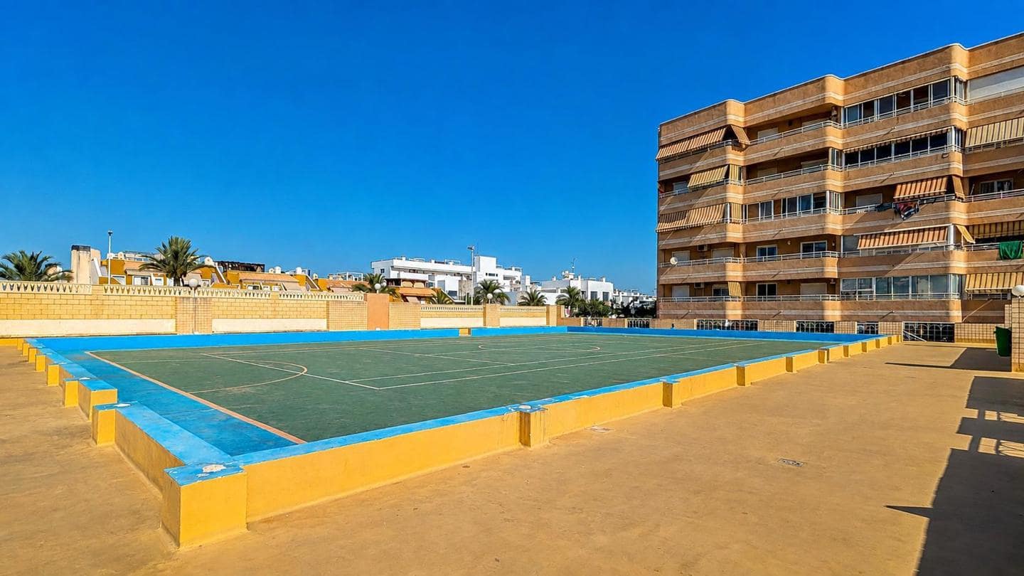 2 chambre Villa/Maison à vendre à Arenales del Sol avec piscine - 230 000 € (Ref: 10024821)