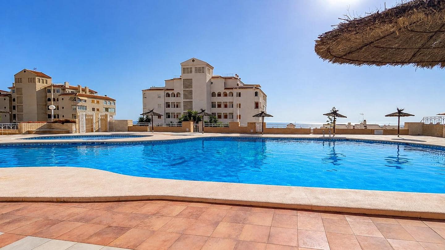 2 chambre Villa/Maison à vendre à Arenales del Sol avec piscine - 230 000 € (Ref: 10024821)