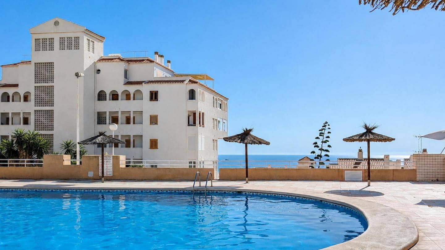 2 chambre Villa/Maison à vendre à Arenales del Sol avec piscine - 230 000 € (Ref: 10024821)
