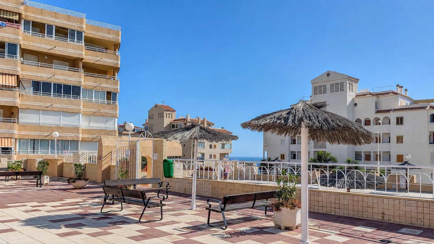2 chambre Villa/Maison à vendre à Arenales del Sol avec piscine - 230 000 € (Ref: 10024821)
