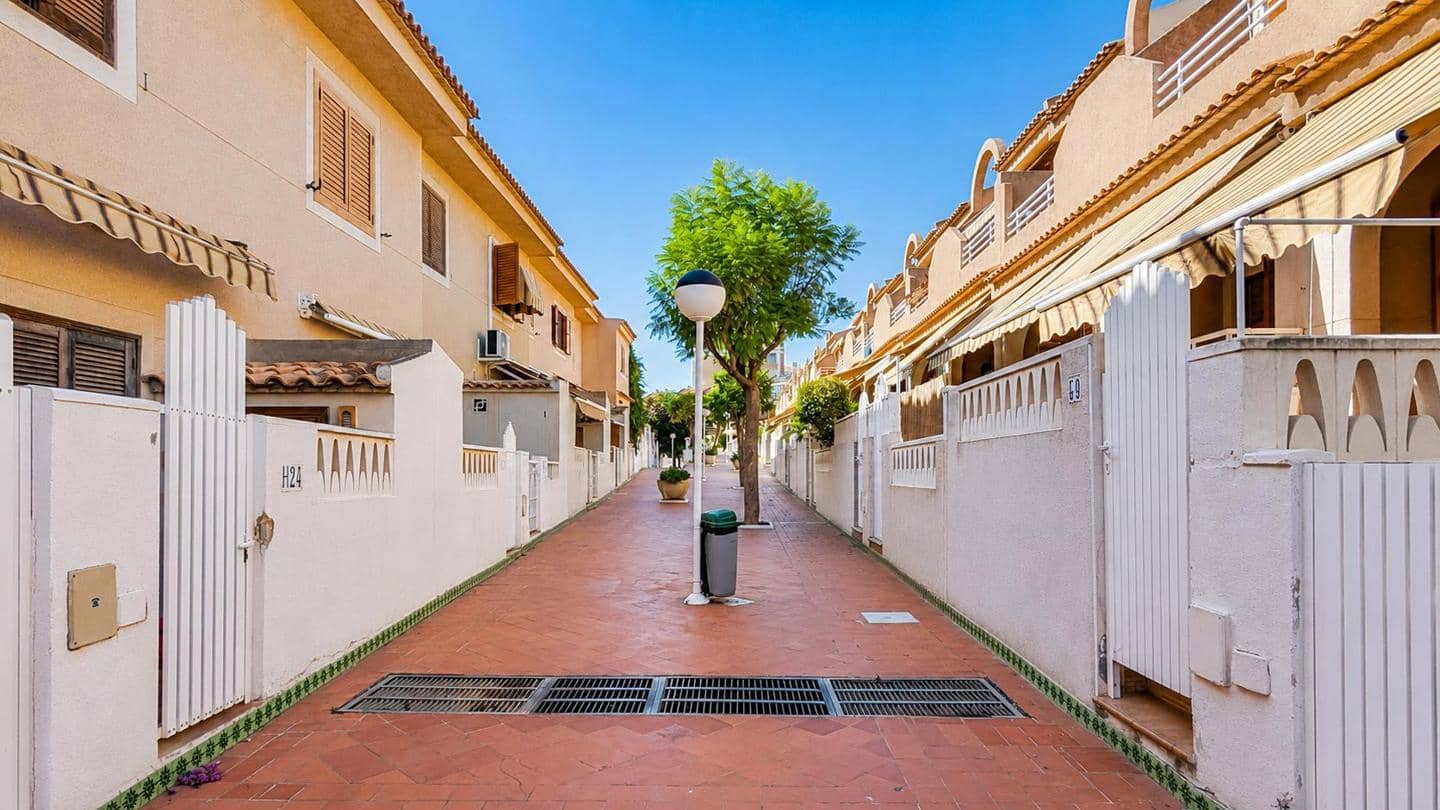 2 chambre Villa/Maison à vendre à Arenales del Sol avec piscine - 230 000 € (Ref: 10024821)