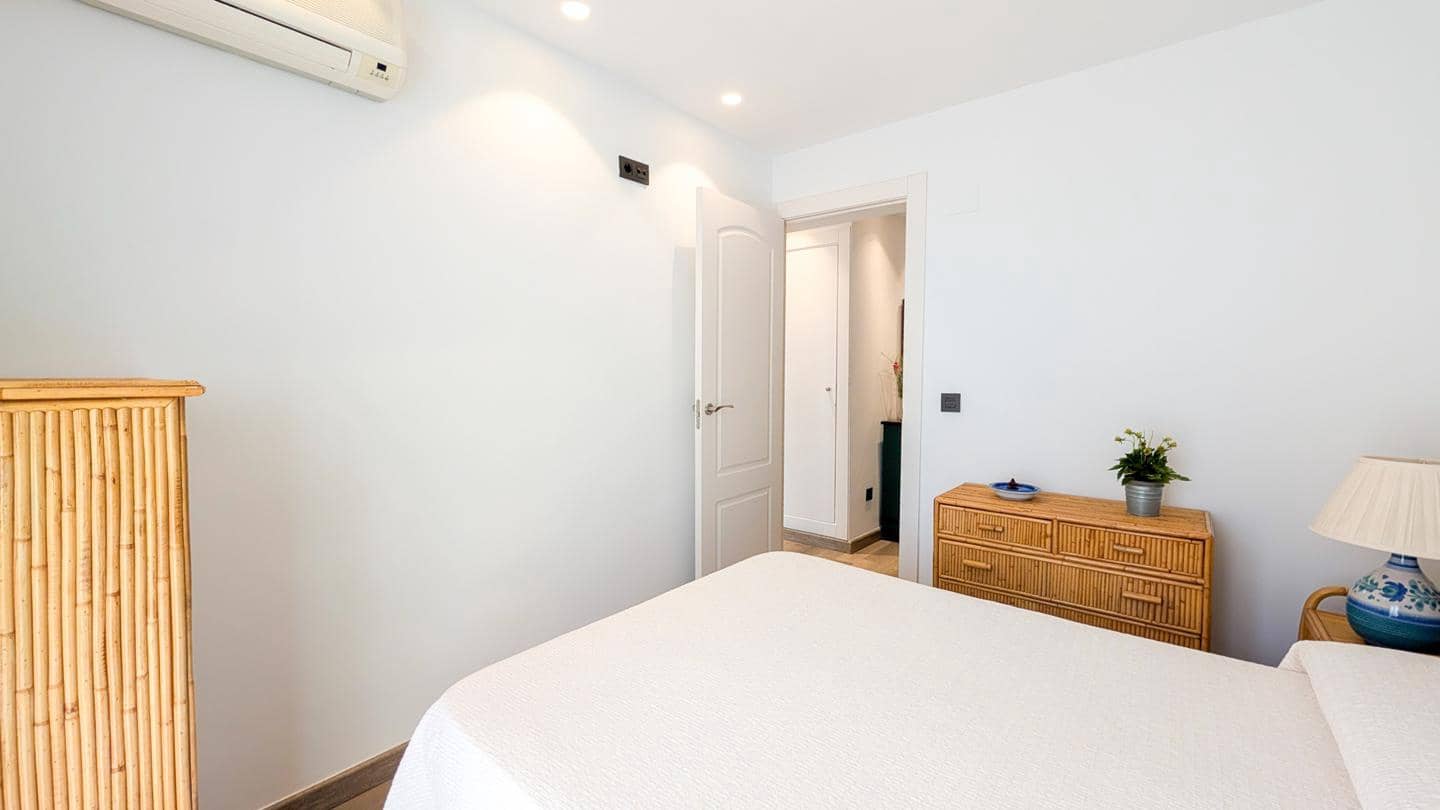 Piso de 3 habitaciones en Santa Pola en venta con garaje - 232.500 € (Ref: 10043500)