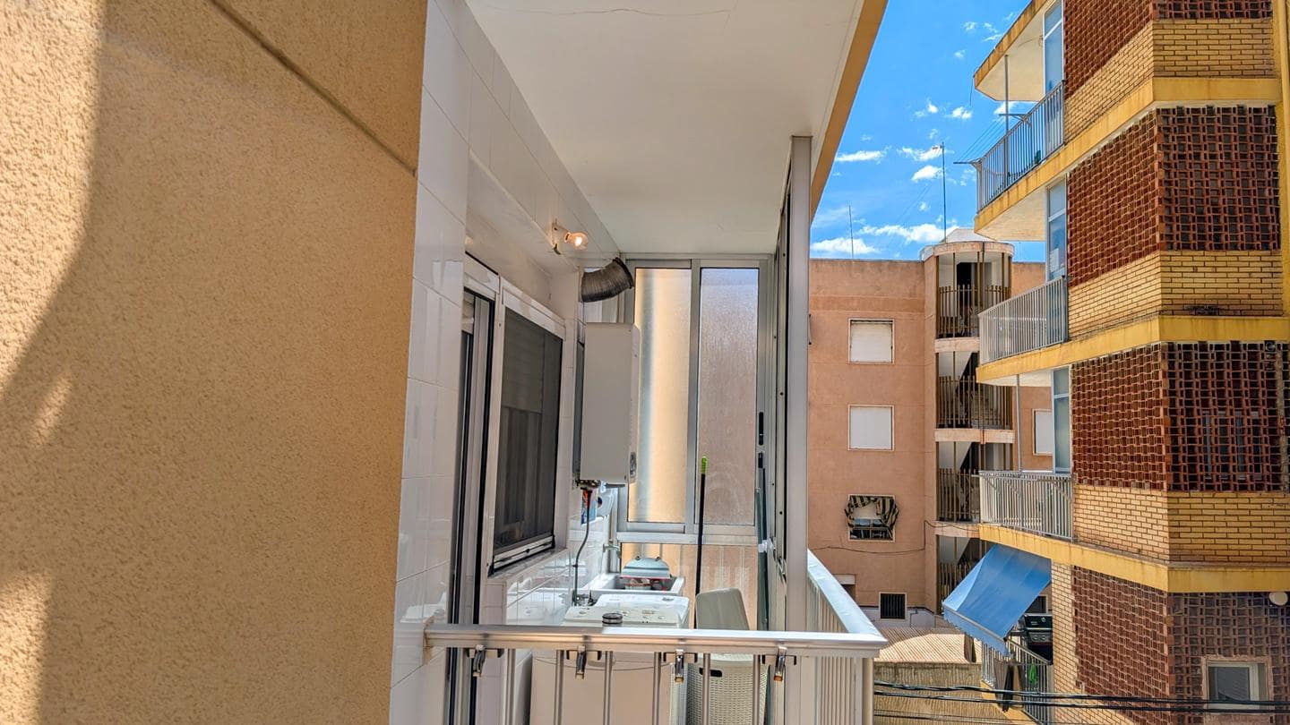 Piso de 3 habitaciones en Santa Pola en venta con garaje - 232.500 € (Ref: 10043500)