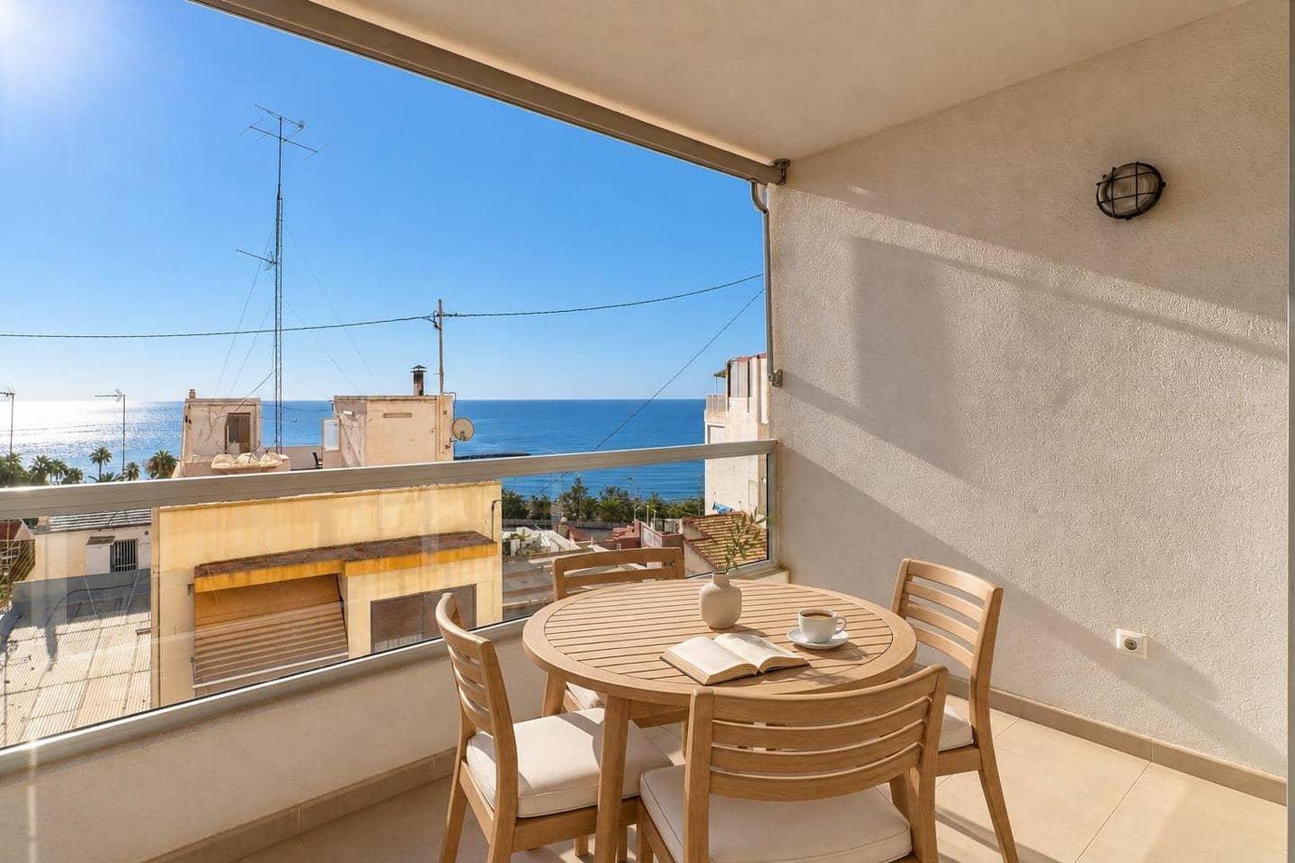 3 soveværelse Lejlighed til salg i Alicante by - € 389.000 (Ref: 10091486)