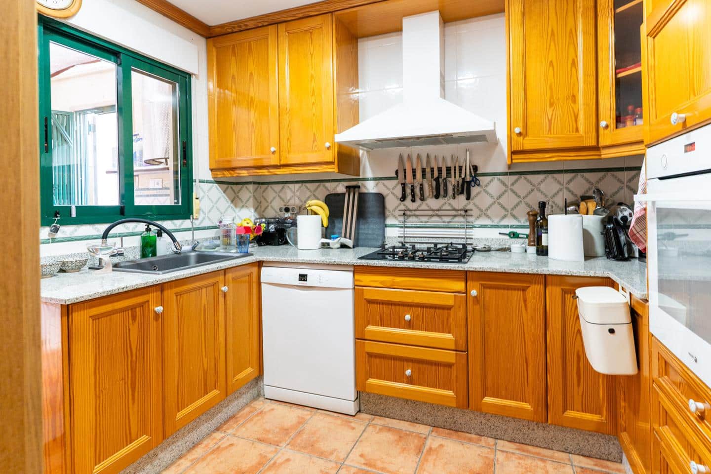 4 sypialnia Willa na sprzedaż w Santa Pola z basenem garażem - 428 000 € (Ref: 10094731)