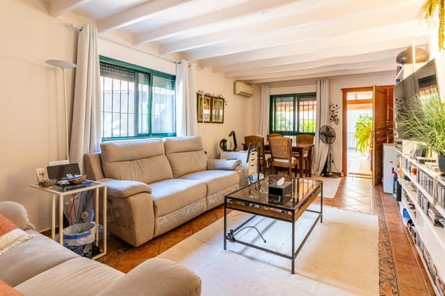 4 sypialnia Willa na sprzedaż w Calas Santiago Bernabéu, Santa Pola z basenem garażem - 428 000 € (Ref: 10094731)