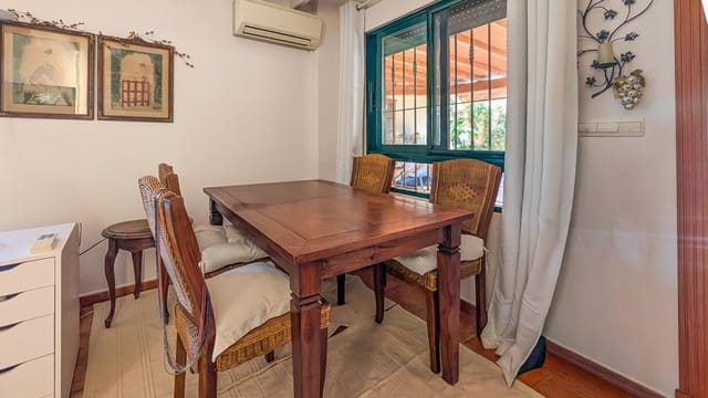 4 sypialnia Willa na sprzedaż w Calas Santiago Bernabéu, Santa Pola z basenem garażem - 428 000 € (Ref: 10094731)