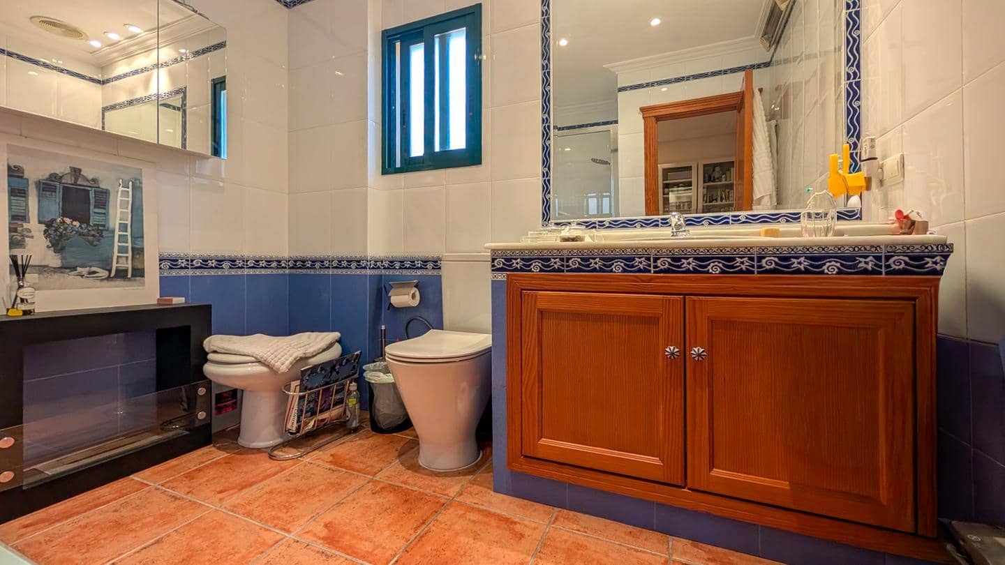 4 sypialnia Willa na sprzedaż w Santa Pola z basenem garażem - 428 000 € (Ref: 10094731)