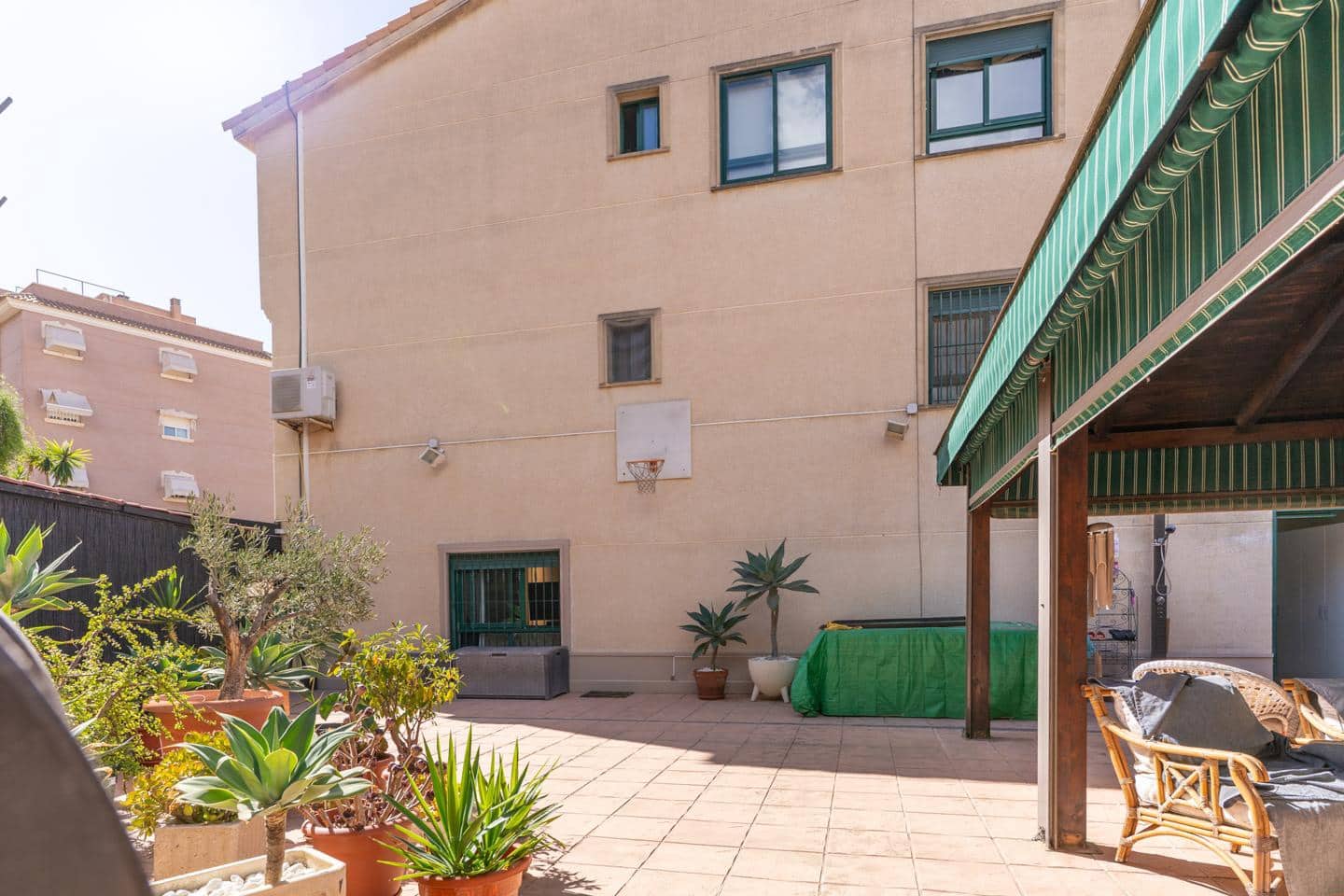 4 sypialnia Willa na sprzedaż w Santa Pola z basenem garażem - 428 000 € (Ref: 10094731)