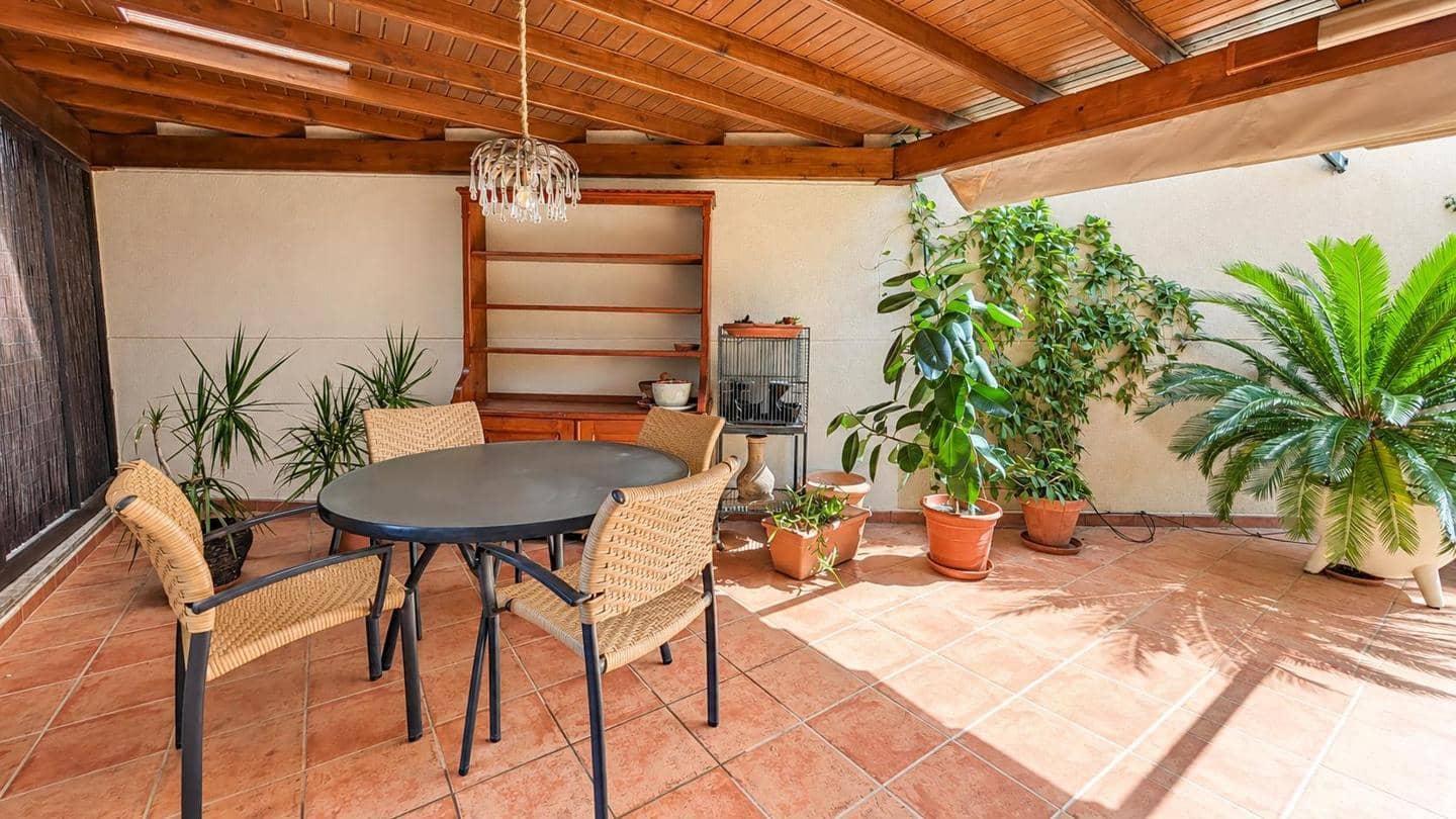4 sypialnia Willa na sprzedaż w Santa Pola z basenem garażem - 428 000 € (Ref: 10094731)