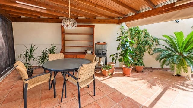 4 sypialnia Willa na sprzedaż w Calas Santiago Bernabéu, Santa Pola z basenem garażem - 428 000 € (Ref: 10094731)