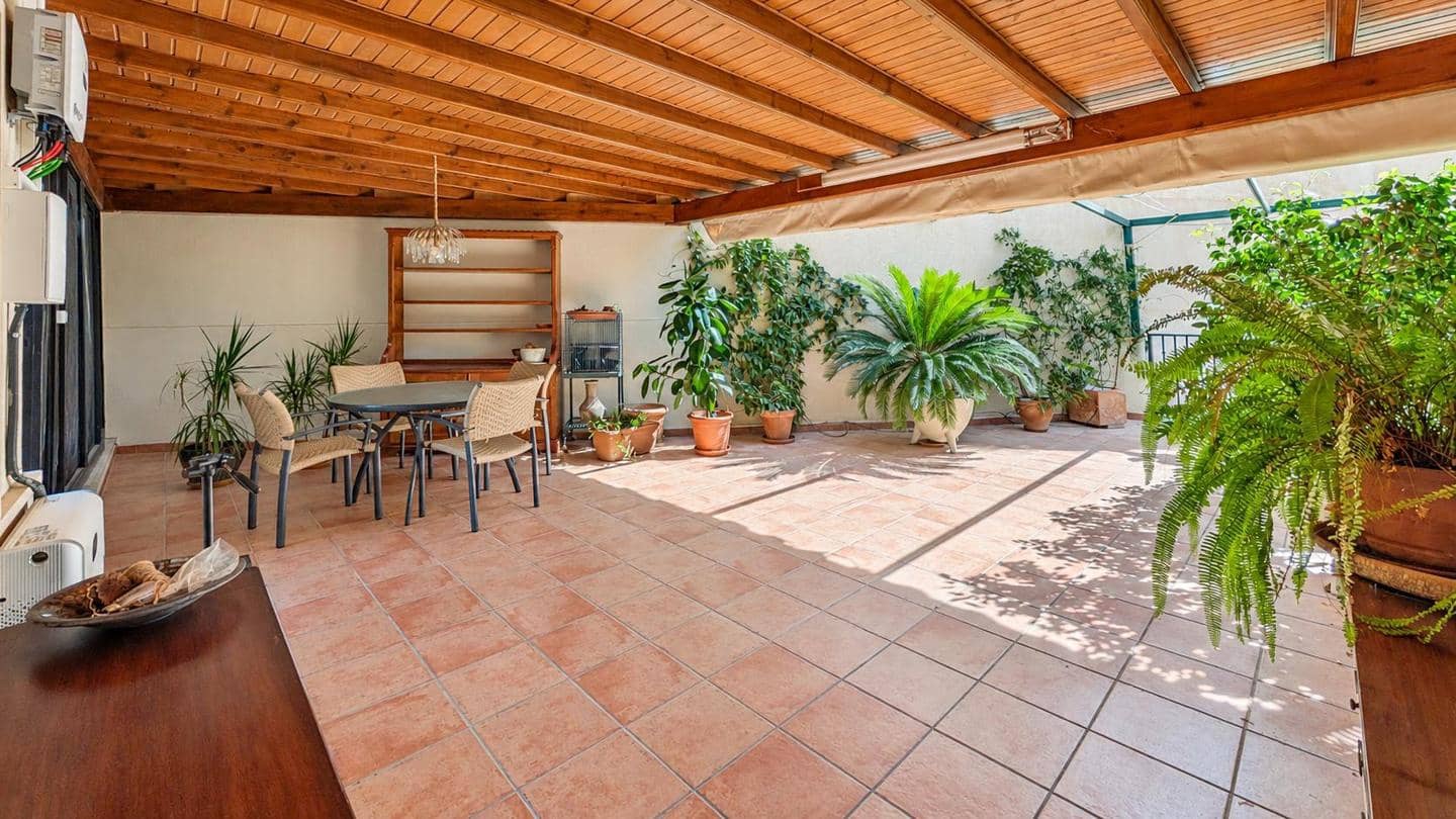 4 sypialnia Willa na sprzedaż w Santa Pola z basenem garażem - 428 000 € (Ref: 10094731)