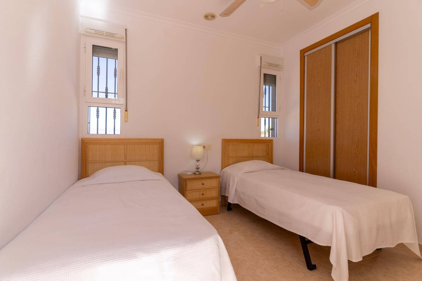 Chalet de 14 habitaciones en Hondón de las Nieves en venta con piscina - 850.000 € (Ref: 10100539)