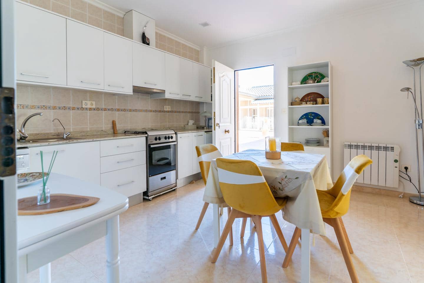 Chalet de 14 habitaciones en Hondón de las Nieves en venta con piscina - 850.000 € (Ref: 10100539)