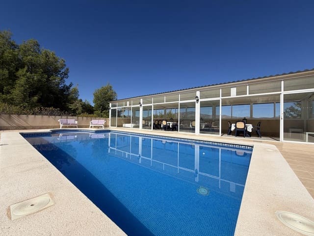 Chalet de 14 habitaciones en Hondón de las Nieves en venta con piscina - 850.000 € (Ref: 10100539)