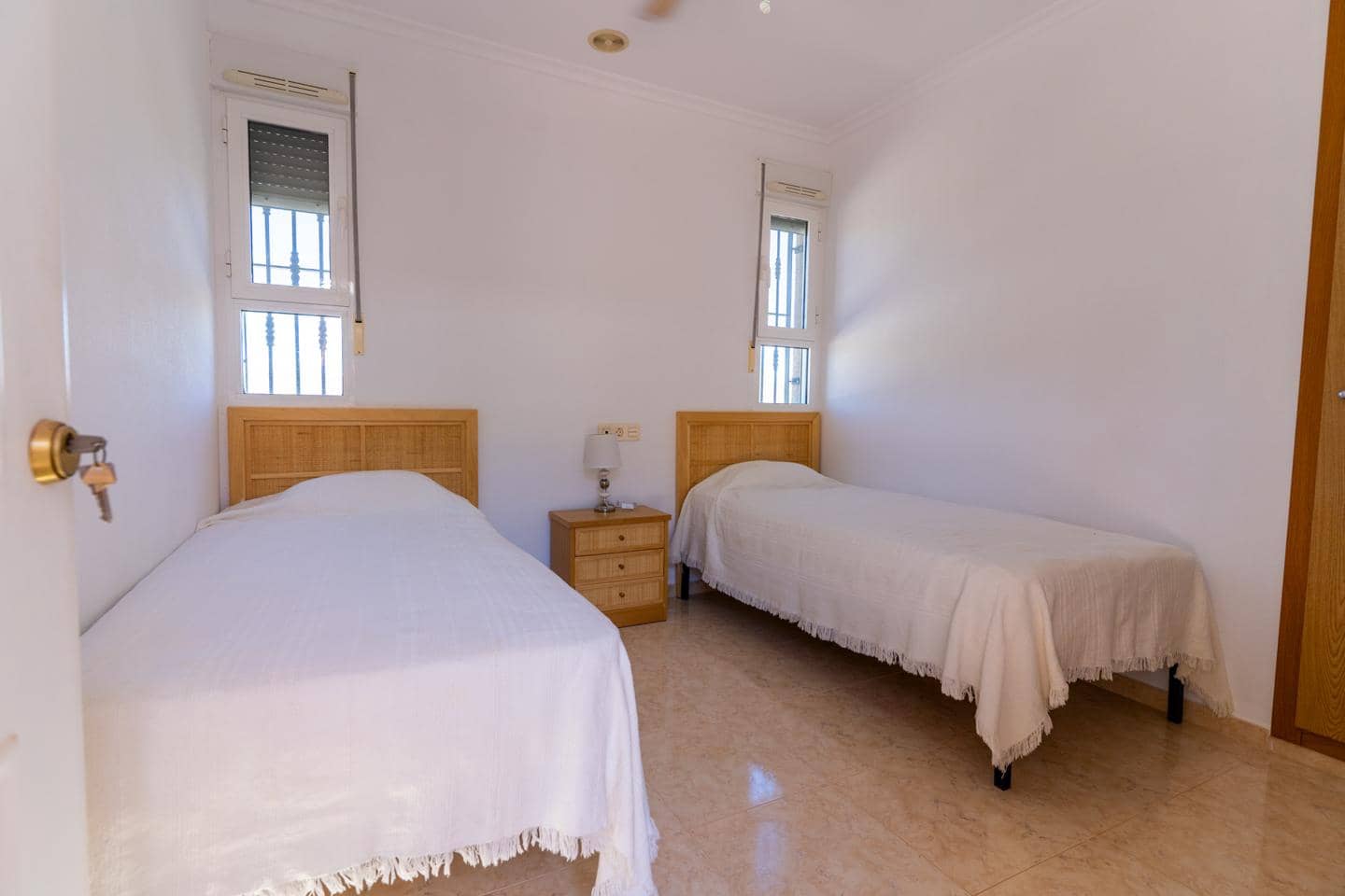 Chalet de 14 habitaciones en Hondón de las Nieves en venta con piscina - 850.000 € (Ref: 10100539)