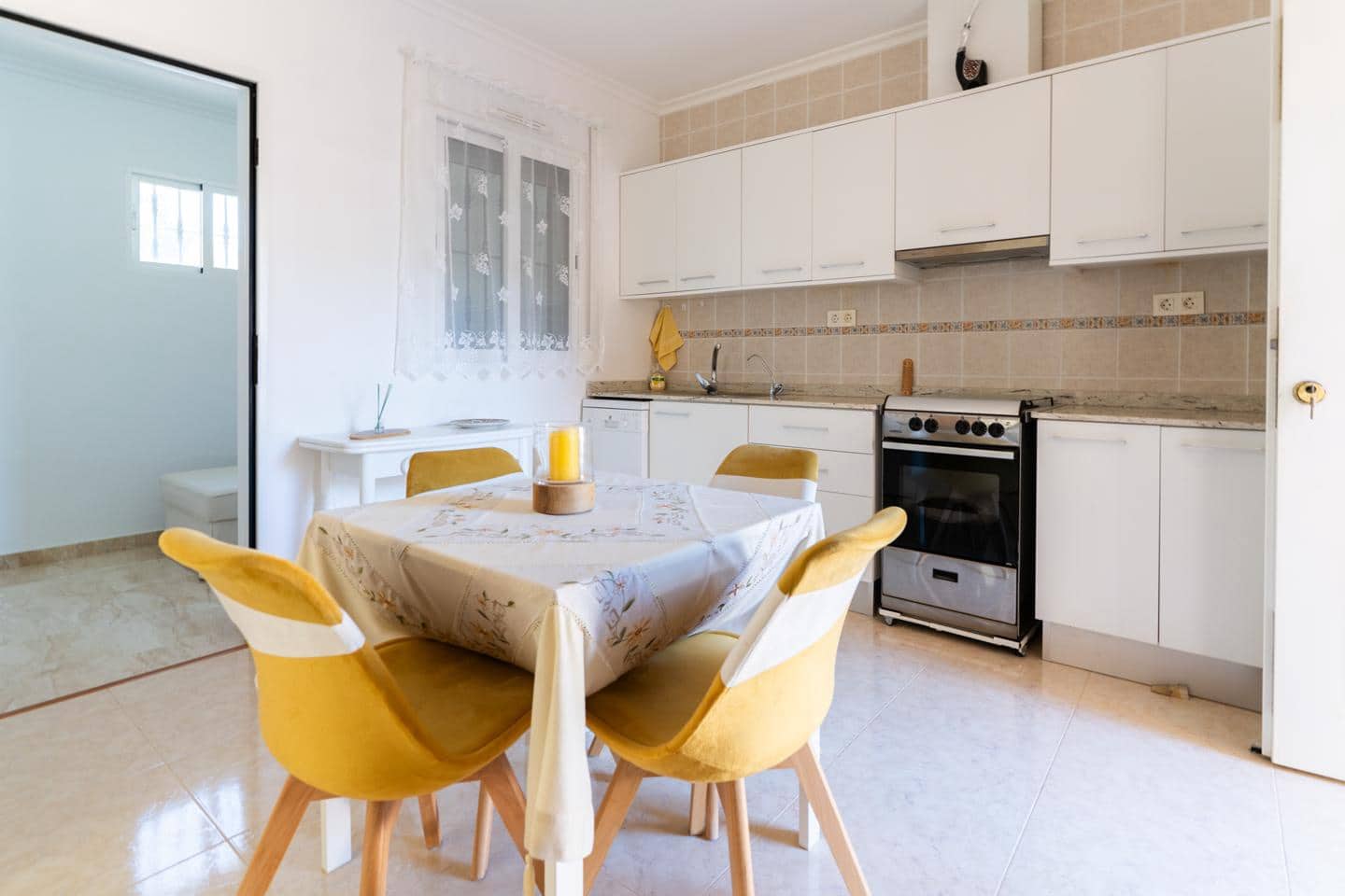 Chalet de 14 habitaciones en Hondón de las Nieves en venta con piscina - 850.000 € (Ref: 10100539)