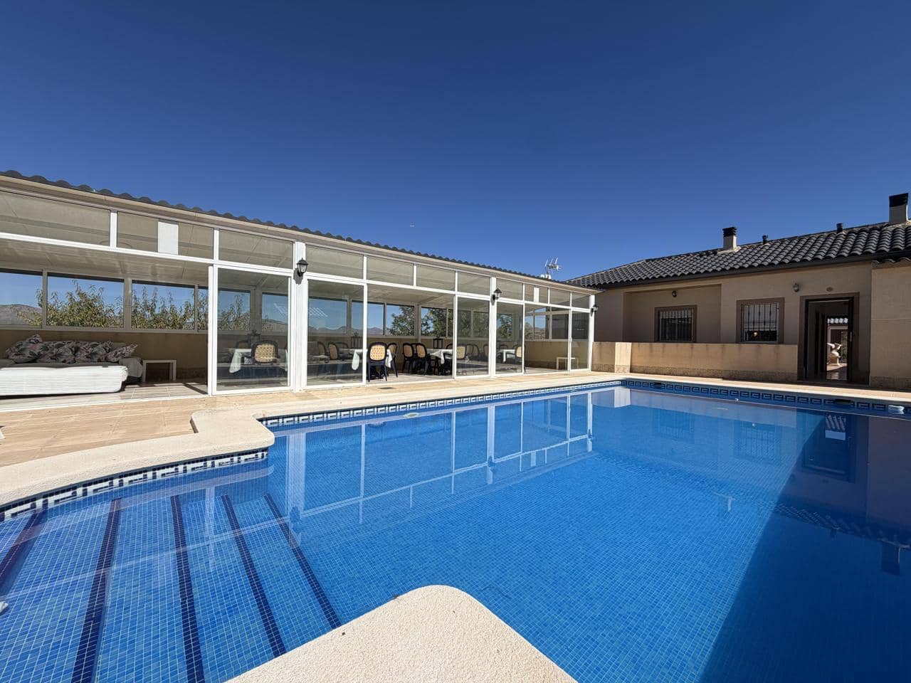 Chalet de 14 habitaciones en Hondón de las Nieves en venta con piscina - 850.000 € (Ref: 10100539)