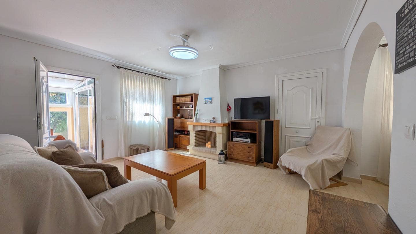 Chalet de 2 habitaciones en Gran Alacant en venta con piscina garaje - 335.000 € (Ref: 10130832)