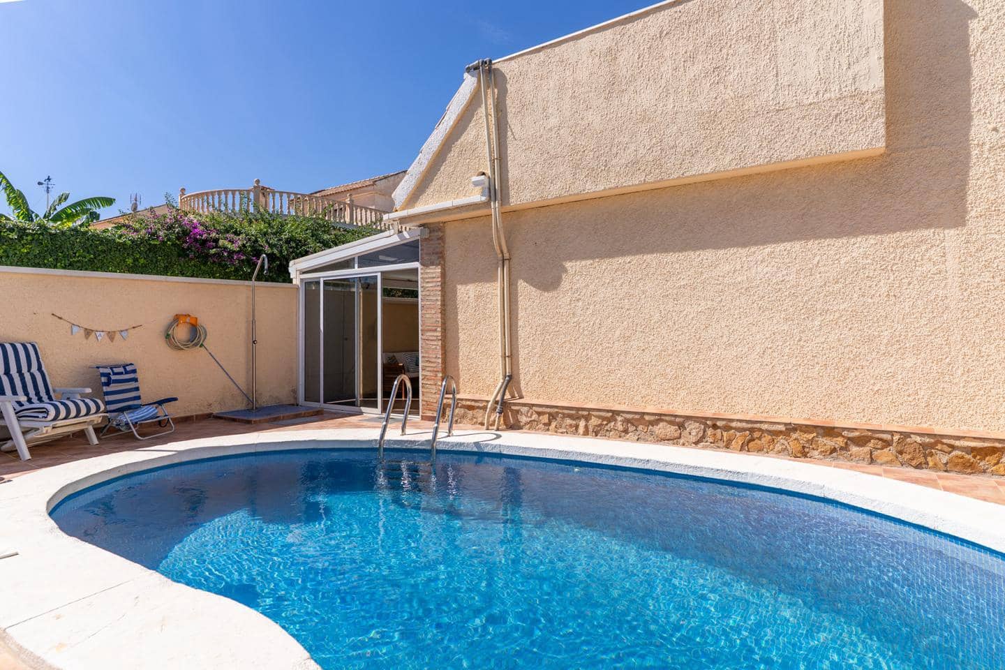 Chalet de 2 habitaciones en Gran Alacant en venta con piscina garaje - 335.000 € (Ref: 10130832)
