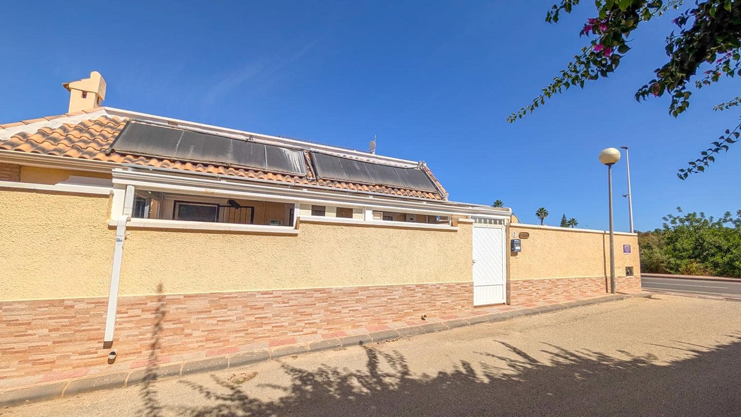 Chalet de 2 habitaciones en Gran Alacant en venta con piscina garaje - 335.000 € (Ref: 10130832)