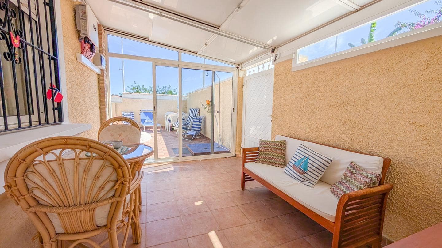 Chalet de 2 habitaciones en Gran Alacant en venta con piscina garaje - 335.000 € (Ref: 10130832)