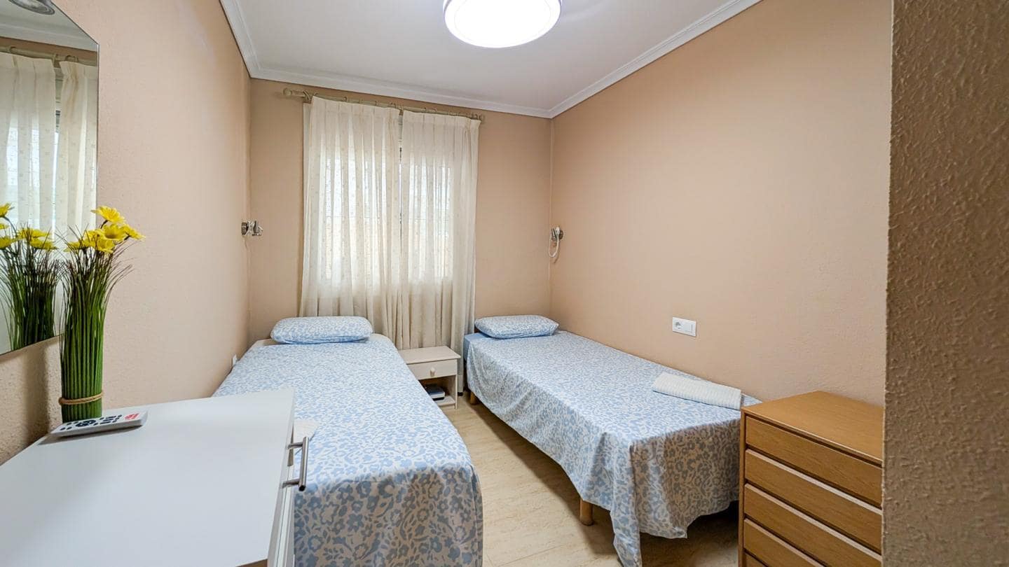 Chalet de 2 habitaciones en Gran Alacant en venta con piscina garaje - 335.000 € (Ref: 10130832)