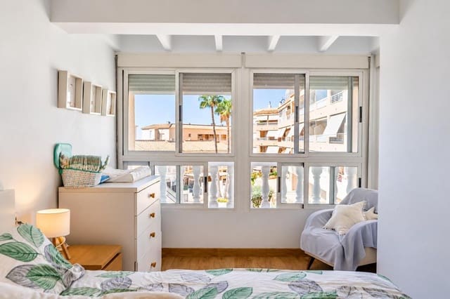 3 sovrum Villa till salu i Calas Santiago Bernabéu, Santa Pola med pool garage - 314 900 € (Ref: 10136730)