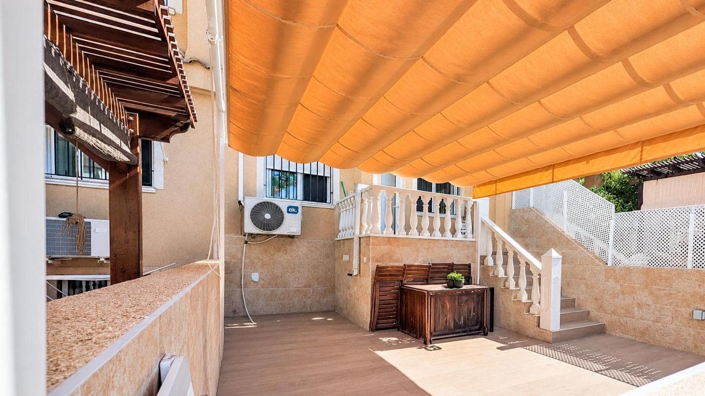 3 soveværelse Villa til salg i Santa Pola med swimmingpool garage - € 314.900 (Ref: 10136730)