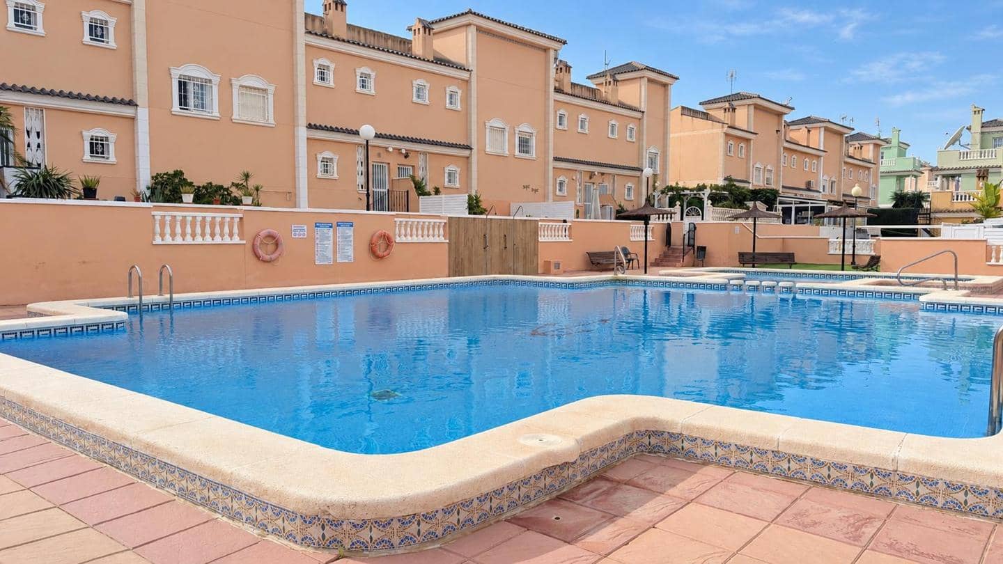 2 Zimmer Villa zu verkaufen in Gran Alacant mit Pool Garage - 210.000 € (Ref: 10136731)