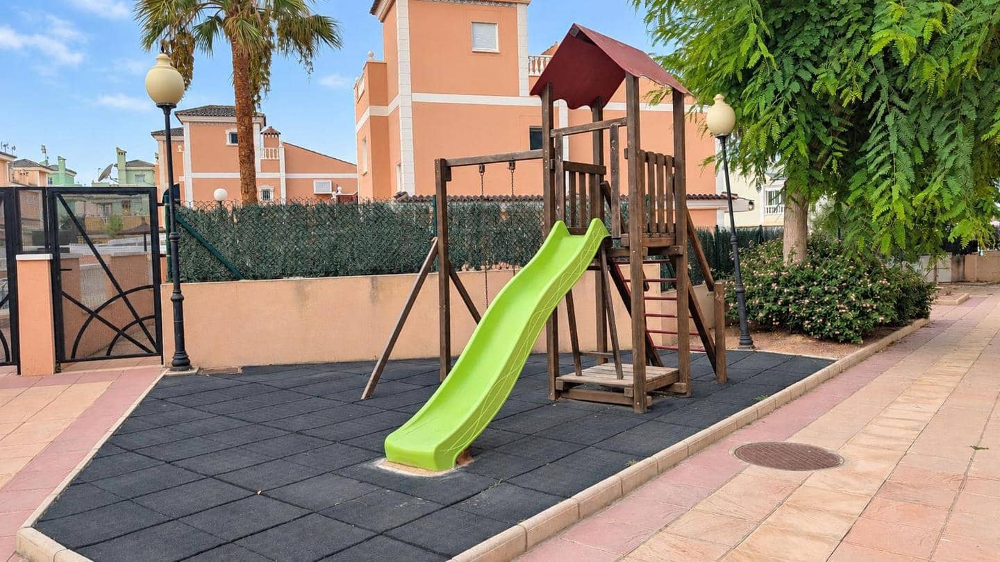 2 Zimmer Villa zu verkaufen in Gran Alacant mit Pool Garage - 210.000 € (Ref: 10136731)