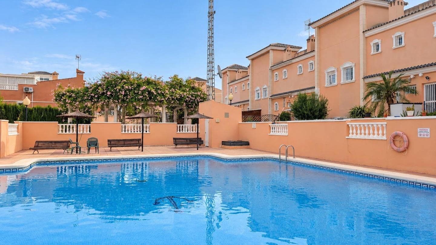 2 Zimmer Villa zu verkaufen in Gran Alacant mit Pool Garage - 210.000 € (Ref: 10136731)