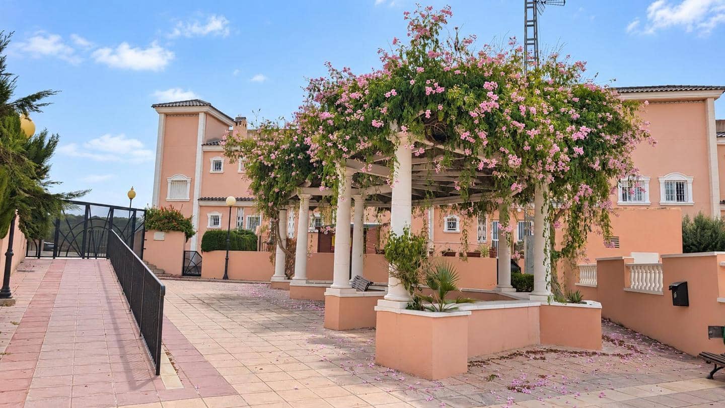 2 Zimmer Villa zu verkaufen in Gran Alacant mit Pool Garage - 210.000 € (Ref: 10136731)