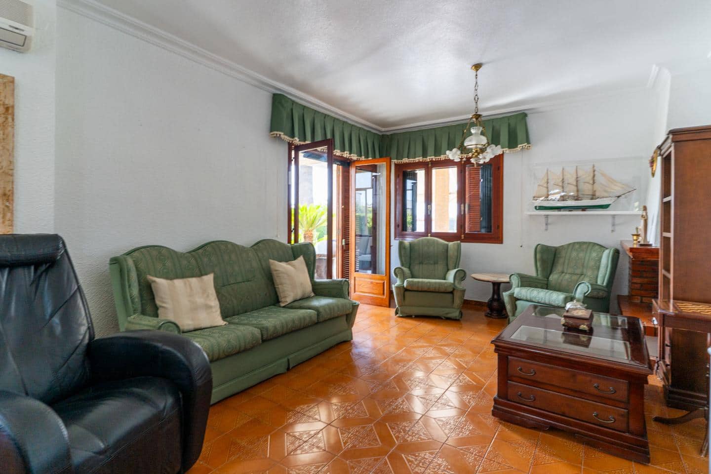 4 bedroom Villa for sale in Santa Pola with pool garage - € 515,000 (Ref: 10158333)