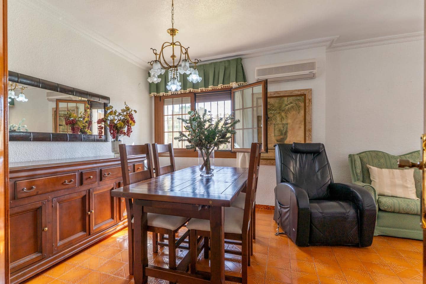 4 bedroom Villa for sale in Santa Pola with pool garage - € 515,000 (Ref: 10158333)