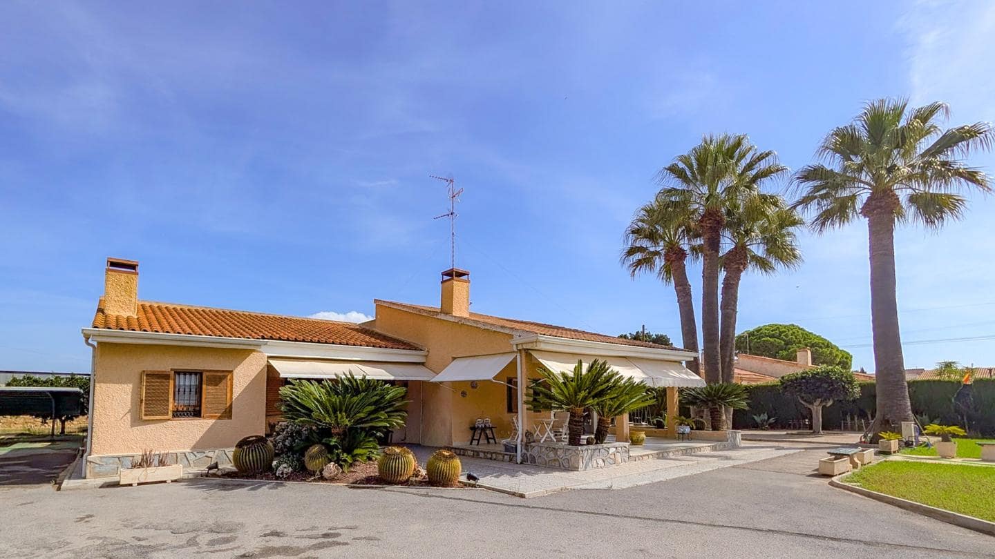 4 bedroom Villa for sale in Santa Pola with pool garage - € 515,000 (Ref: 10158333)