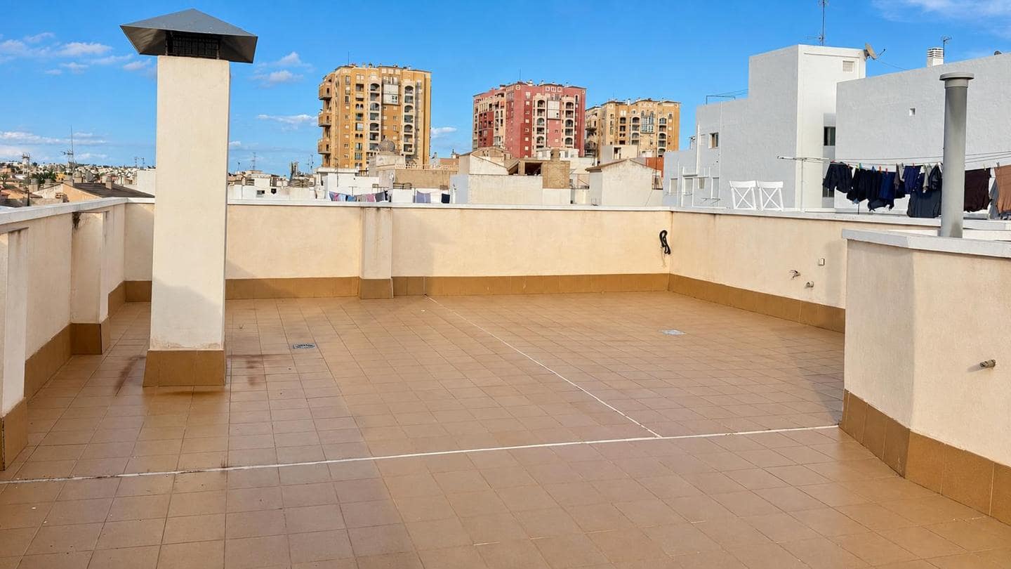 4 sypialnia Mieszkanie na sprzedaż w Torrevieja z garażem - 319 000 € (Ref: 10172114)