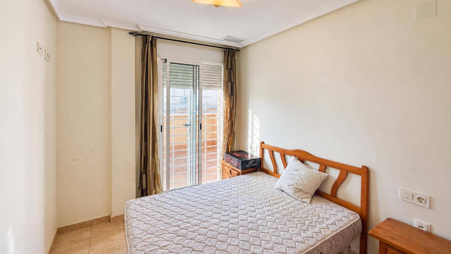 4 sypialnia Mieszkanie na sprzedaż w Torrevieja z garażem - 319 000 € (Ref: 10172114)